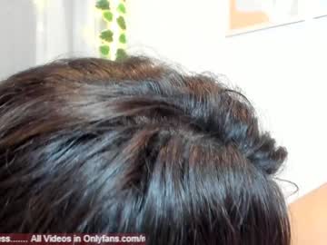female cam girl natyniklos2 image #400811