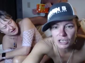 female cam couple stevennsucculent image #3439014
