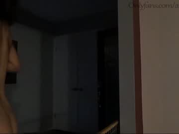 female cam couple ari_lovexo image #2269941