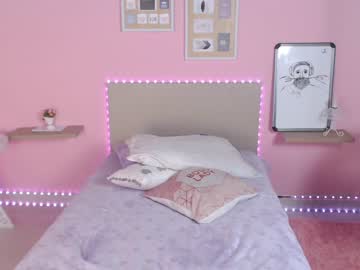 female cam girl little_effy18 image #608866