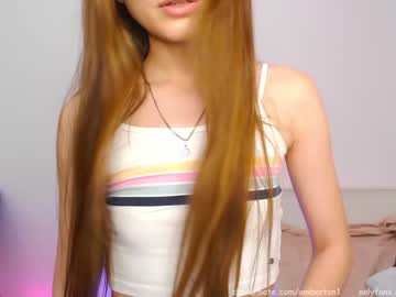 female cam girl ambertan1 image #1034082