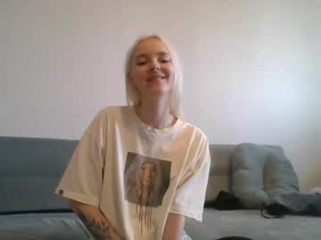 female cam girl annieshyagain image #3956702