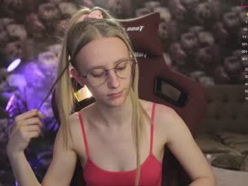 female cam girl angeellina image #1932114