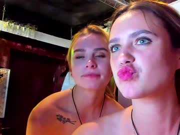 female cam couple dirtypub image #1155126