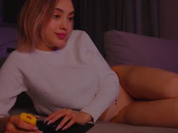 female cam girl angella_kleee image #3032705