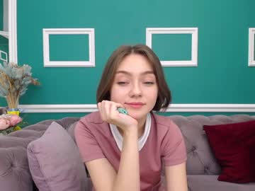 female cam girl adelewilson__ image #383704