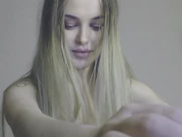 female cam girl petit_kaka image #570418