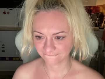 female cam girl kiradivine image #3809422