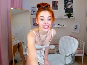 cora_james  female  webcam