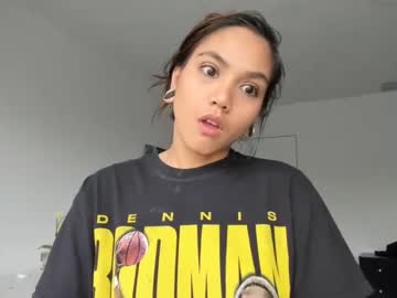 karebearxx  female  webcam