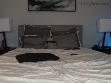 female cam couple ari_lovexo image #2657917