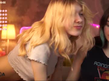 female cam couple jitoon_exe image #3906372