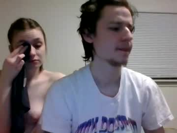 female cam couple leojamie image #900544