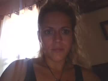 cumwithmesexyy  female  webcam