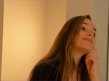 female cam girl cutie_boom image #3917608