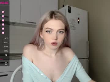 female cam girl small_blondee image #1212201