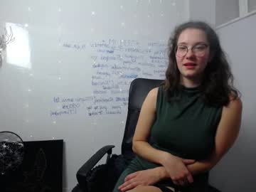 female cam girl yourcrazyneightbor image #3242318