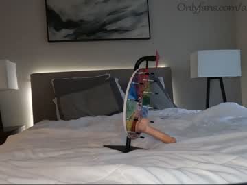 female cam couple ari_lovexo image #1666065