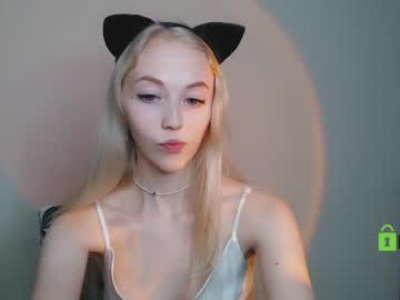 modest_elizabeth  female  webcam