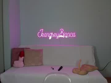 female cam girl jeangreybianca image #3472479