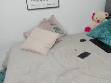 female cam girl abigail_w image #1289604