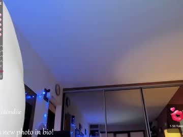 female cam girl bestblondiiecb image #3089925
