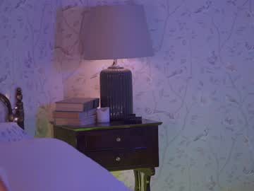 female cam girl _2strangers image #1623000