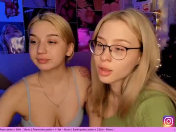 female cam couple huntertiana image #630419