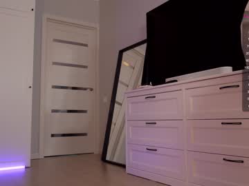 female cam girl _blackbee_ image #646002