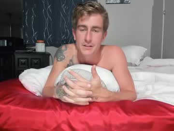female cam couple ryanrailer image #2679456