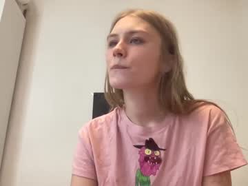 female cam couple ellie_mcqueen image #183351
