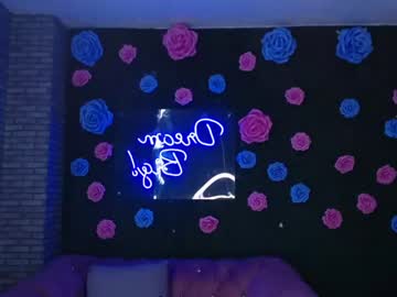 antonellaa_v  female  webcam