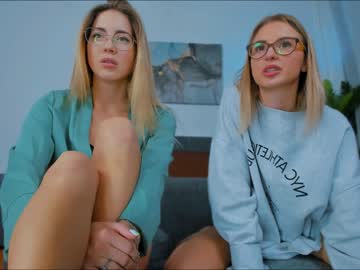 female cam girl emmi_rosee image #2890607