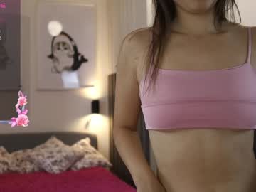_whoareu_  female  webcam