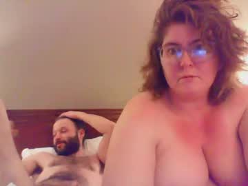 female cam couple bedbandits image #4048408