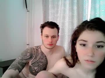 female cam couple koronaextra image #1085634