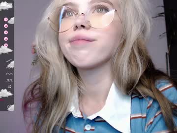 female cam girl small_blondee image #2582943