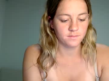 rebfields  female  webcam