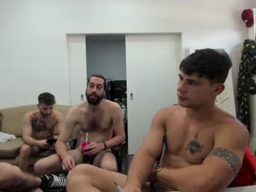 female cam man classied image #679767