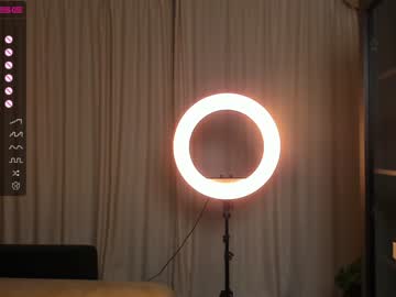 female cam girl aliisonfox image #3208415