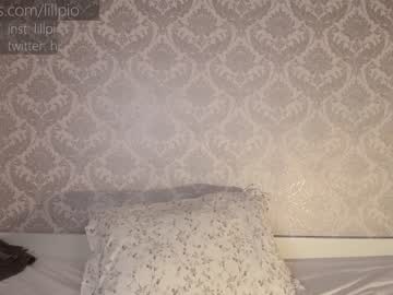female cam girl lillpio image #642598