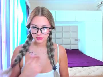 female cam girl 8a8y_nura image #2674942