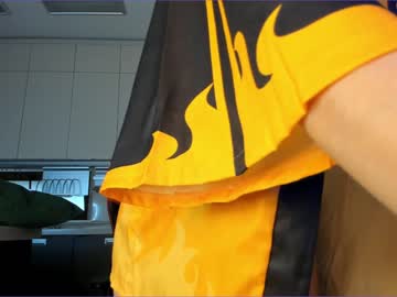 female cam girl naomi_25 image #2272031
