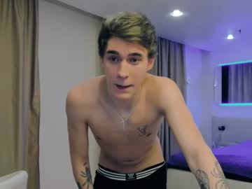 female cam man justin_martin666 image #1011017