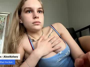 female cam girl okaybells image #4081912