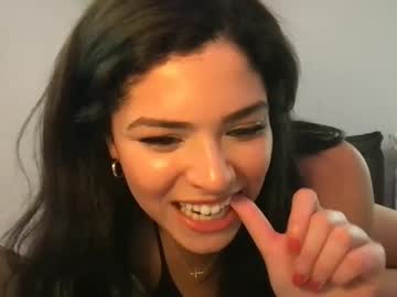 livewithjen  female  webcam