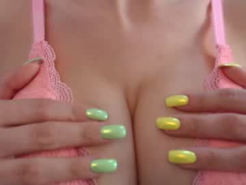 female cam girl eat_mee_out image #2202627