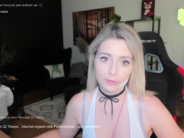 female cam girl kimilee22 image #2074140