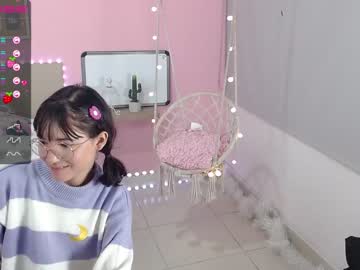 female cam girl little_effy18 image #1838010