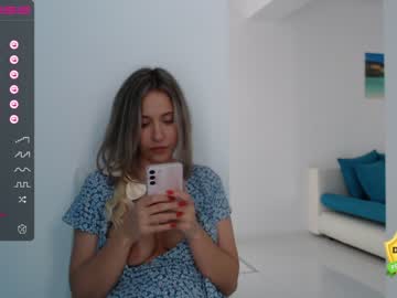 female cam girl theellenshow image #3599857